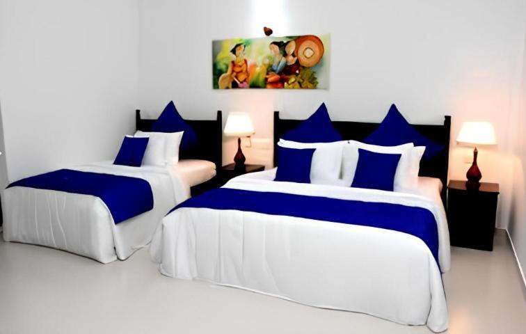 Blue Spring Hotel Wadduwa Bagian luar foto