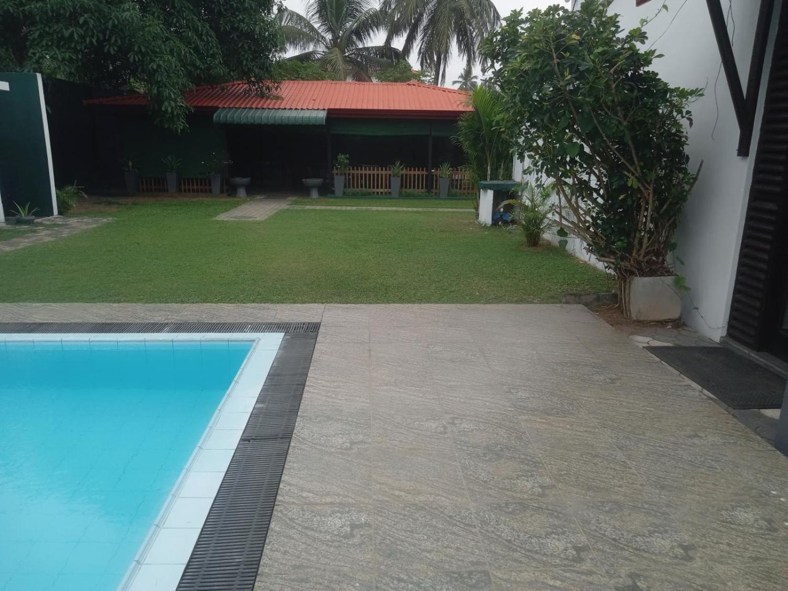 Blue Spring Hotel Wadduwa Bagian luar foto