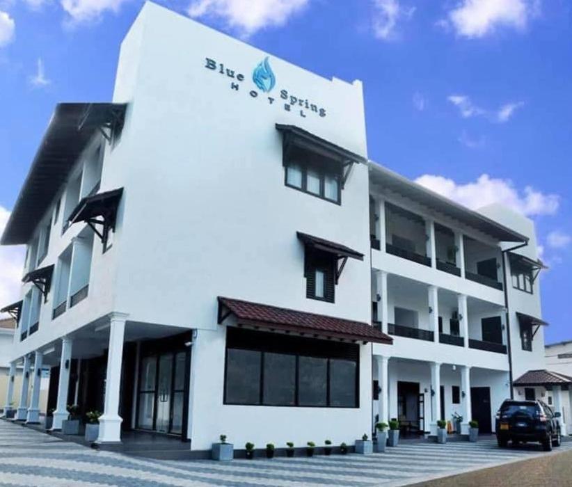 Blue Spring Hotel Wadduwa Bagian luar foto